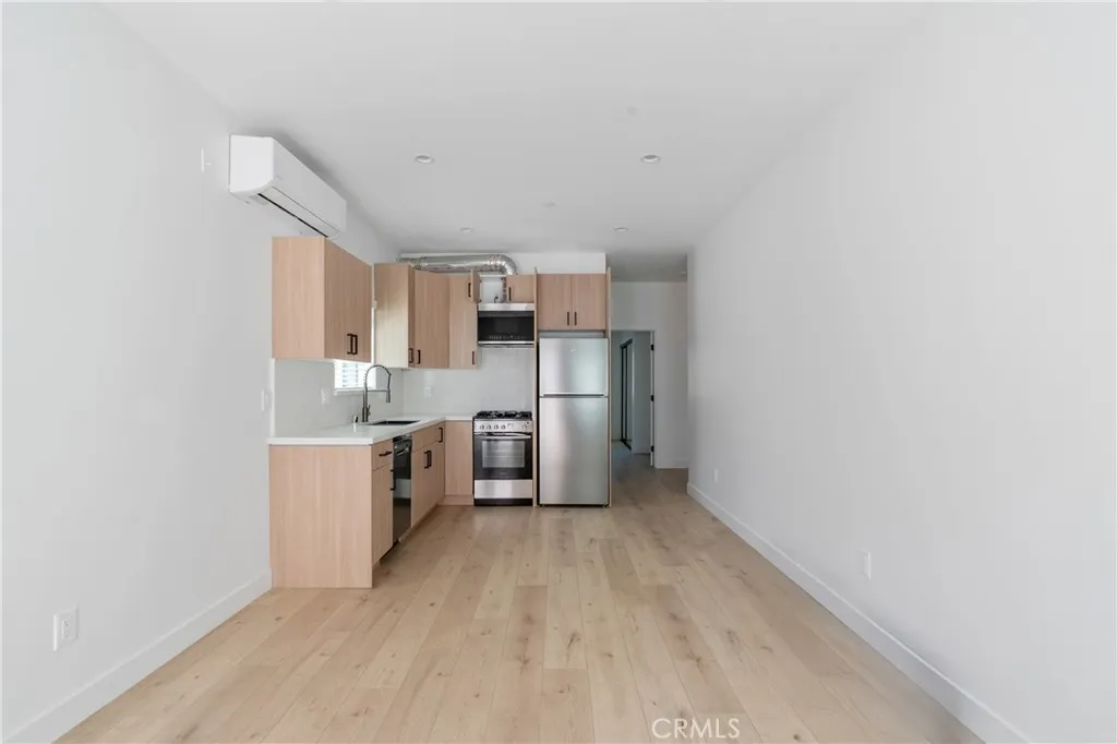 11140 Woodley Avenue Unit 1/4, Granada Hills, CA 91344 - Photo 2 of 6, Granada Hills, CA