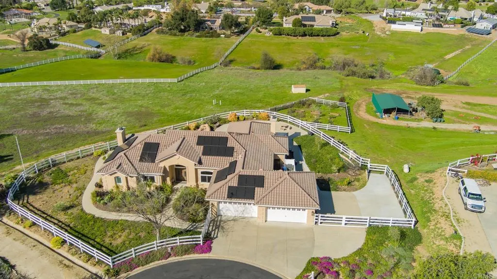 https://cdn.realtyfeed.com/cdn/127/306619708/14de9ecbe0c0727aa86b90335093d781.webp