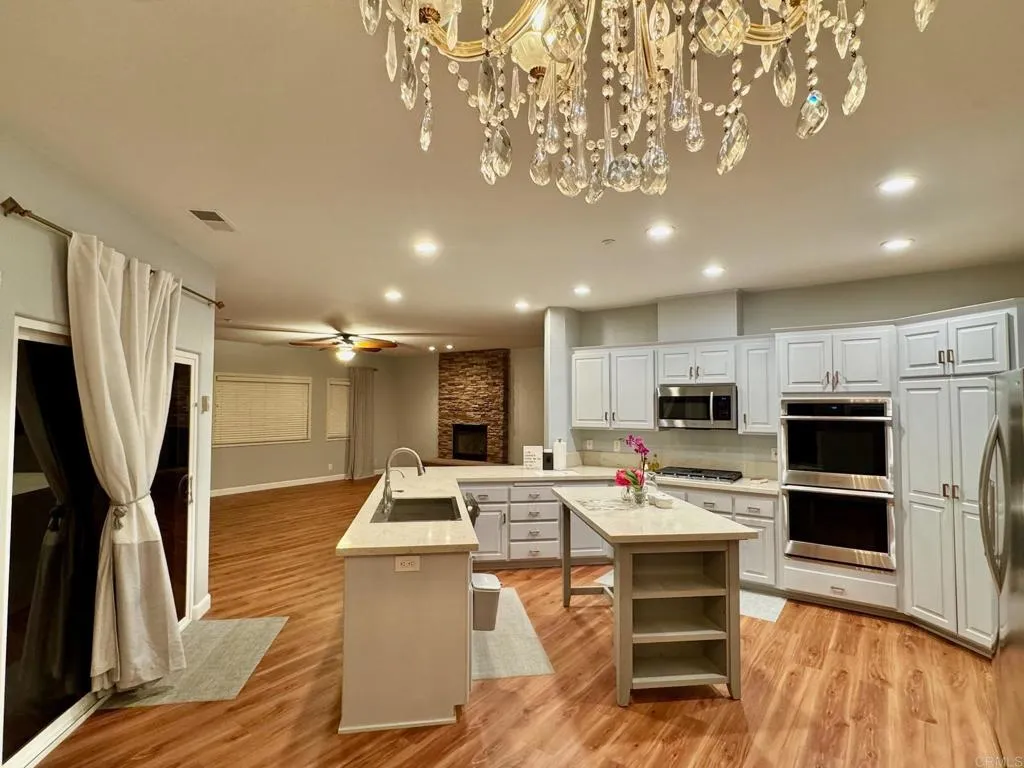 https://cdn.realtyfeed.com/cdn/127/306619708/325c4f8f14b7467c579b876cb3ae8f78.webp