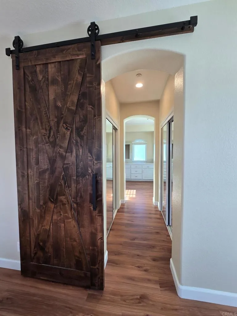 https://cdn.realtyfeed.com/cdn/127/306619708/4fcaef8e92244d8c456557680ed056c9.webp