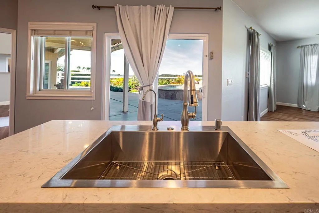 https://cdn.realtyfeed.com/cdn/127/306619708/706e4276b2c7246892c3b4a122271c79.webp