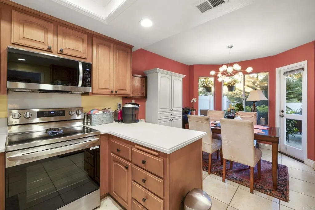 https://cdn.realtyfeed.com/cdn/127/306619751/1405aa1ba632a0a29ed56f68c070b2f9.webp