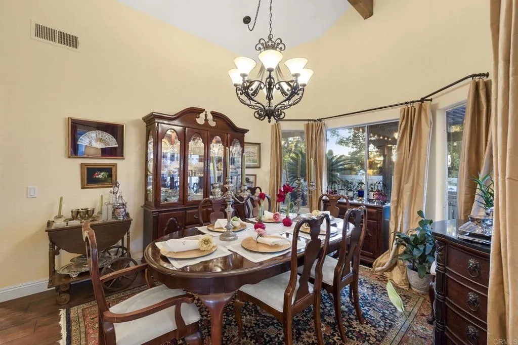 https://cdn.realtyfeed.com/cdn/127/306619751/4f163dca06db059691242939d0537c53.webp