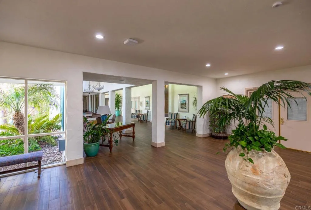 https://cdn.realtyfeed.com/cdn/127/306619751/5baafe9469355d426d7e3f90b74ecf59.webp