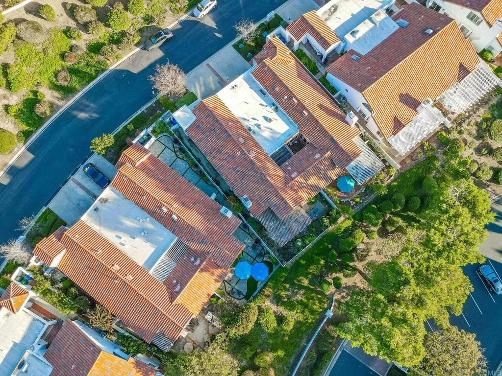 https://cdn.realtyfeed.com/cdn/127/306619751/935e6878b5ee85484c82a97789c0b30b.webp