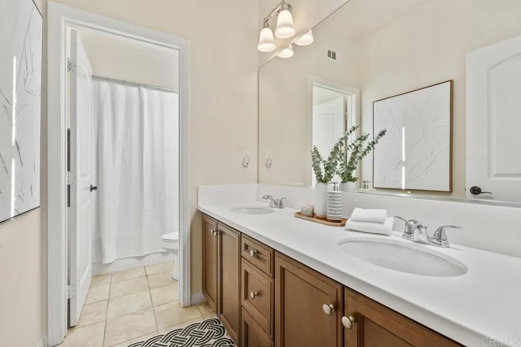 https://cdn.realtyfeed.com/cdn/127/306619800/23132f5ce6a8f15bda9dea7d6691f886.webp