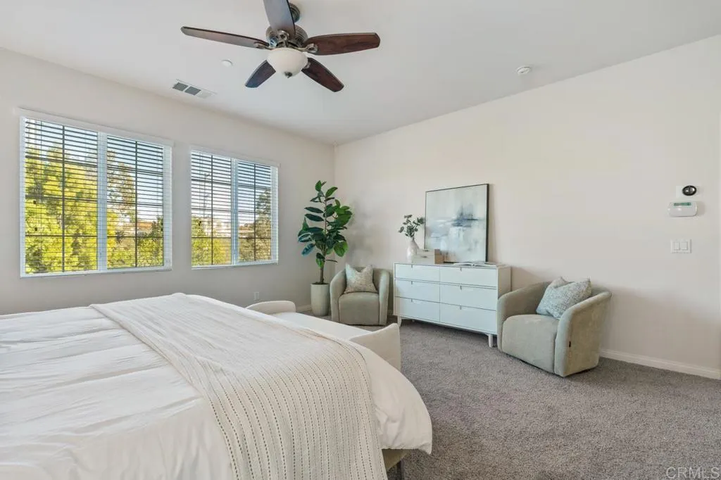 https://cdn.realtyfeed.com/cdn/127/306619800/55374baeb2a1df757f1610cf969328c3.webp