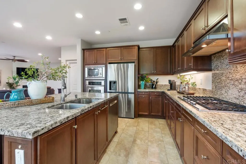 https://cdn.realtyfeed.com/cdn/127/306619800/61c692b5a77db6aa11cdba8c21d3b5ee.webp