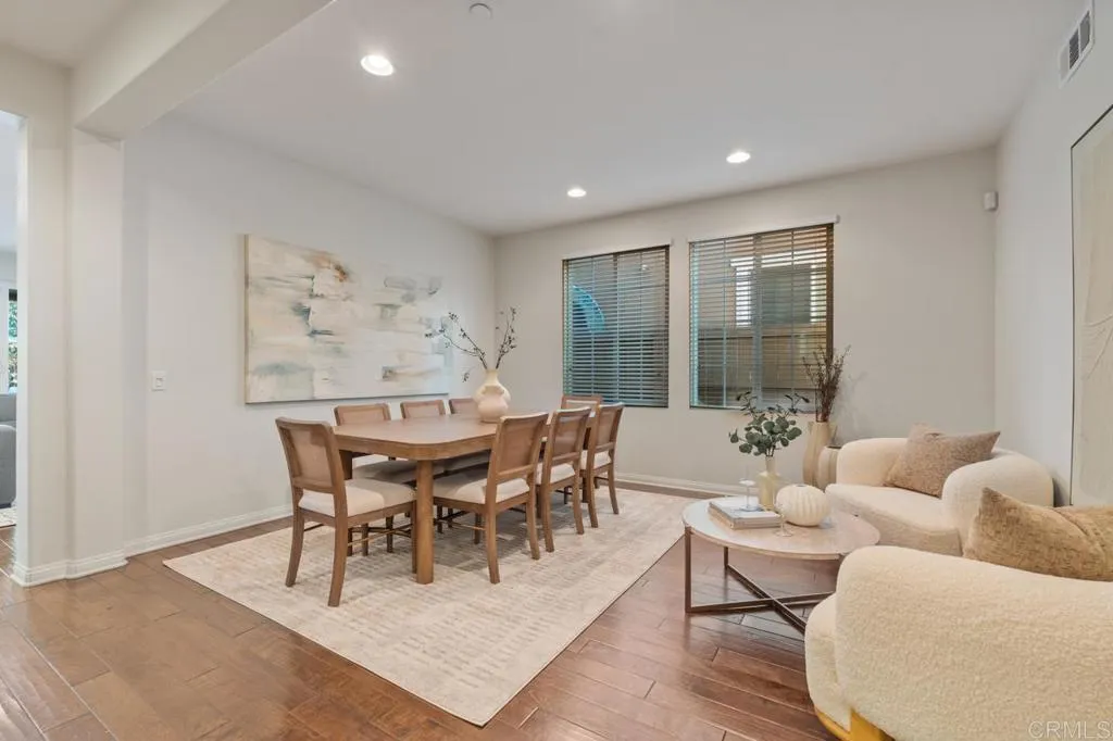 https://cdn.realtyfeed.com/cdn/127/306619800/bc10fe370285834091299a88f671c675.webp