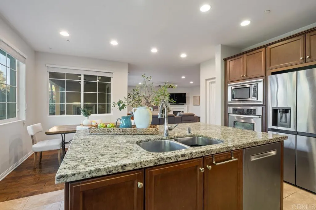 https://cdn.realtyfeed.com/cdn/127/306619800/ef5ada0cc1f541fea9d89ab87e918728.webp