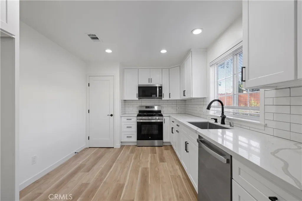 7049 Sunnycrest Trail, Tujunga, CA 91042 - Photo 3 of 39, Tujunga, CA