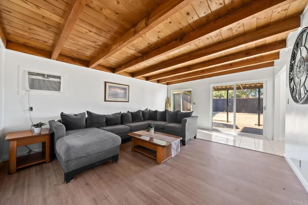 https://cdn.realtyfeed.com/cdn/127/306619817/1db7b63b371d22c888a0d695356d824c.webp