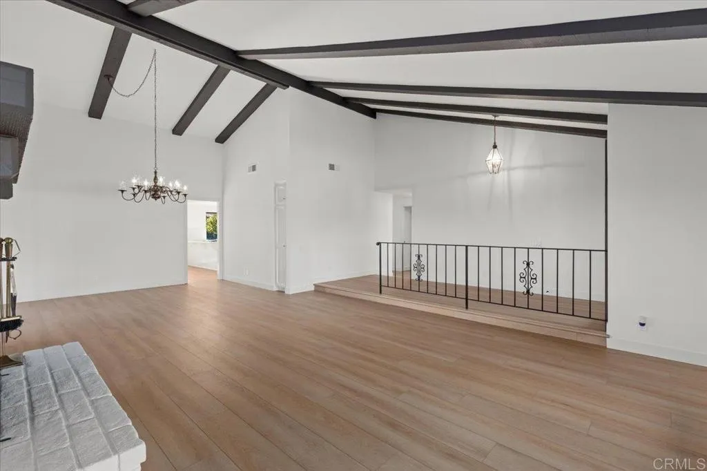 https://cdn.realtyfeed.com/cdn/127/306619827/30ad6deecbc0a5562ac562742765dde7.webp