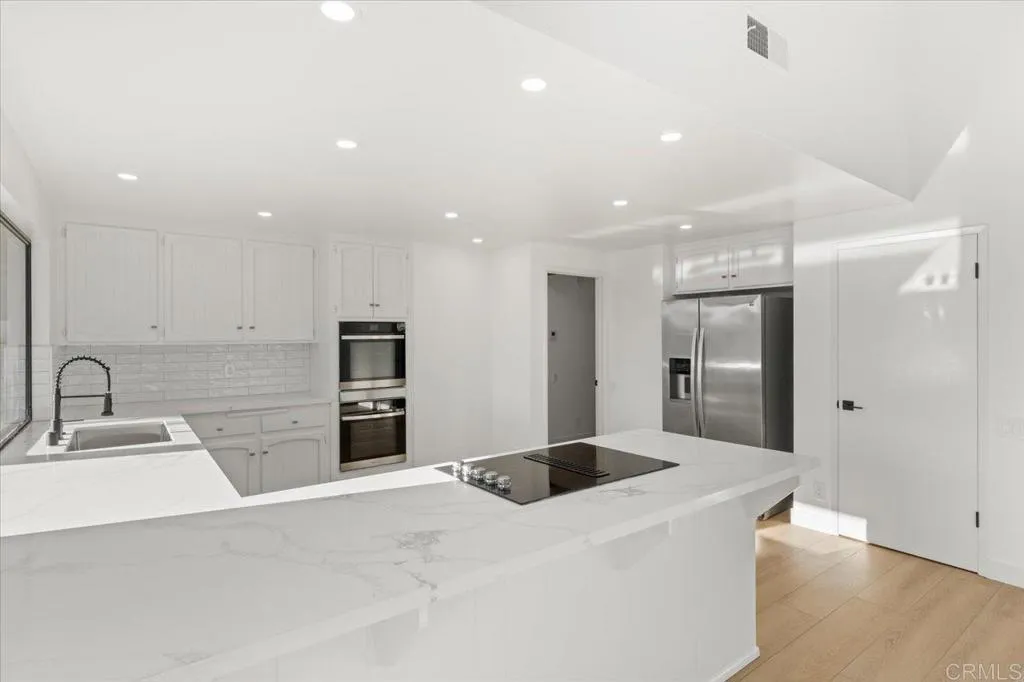 https://cdn.realtyfeed.com/cdn/127/306619827/3fbafea390710b63e85855595683cb9c.webp