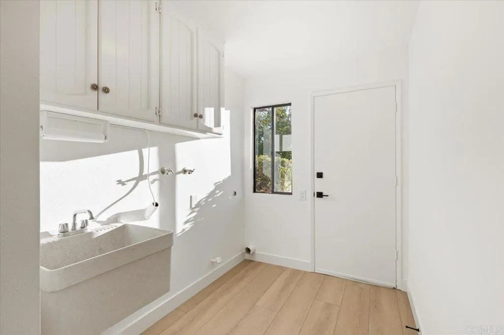 https://cdn.realtyfeed.com/cdn/127/306619827/4879127a33e25e4d7ad30fae983b237d.webp