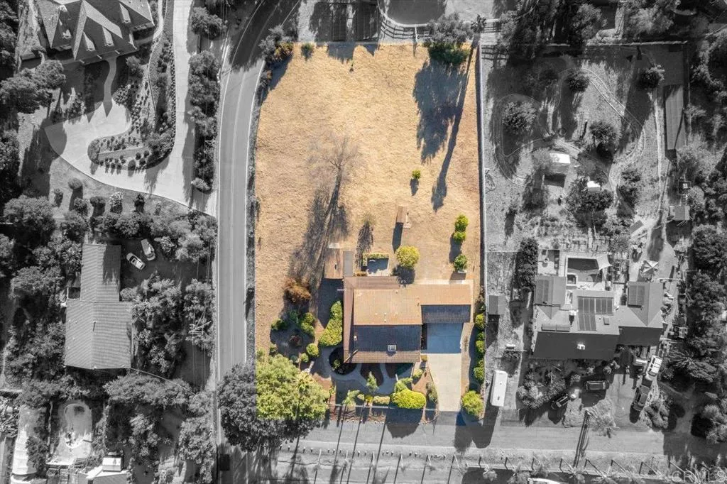 https://cdn.realtyfeed.com/cdn/127/306619827/bb269235f97b7b7b89b5914942c9c9d0.webp