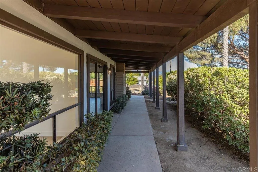 https://cdn.realtyfeed.com/cdn/127/306619827/f60d7474fbf27a244e16f203fa6b13c9.webp
