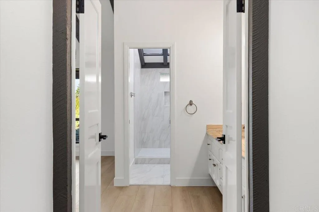 https://cdn.realtyfeed.com/cdn/127/306619827/fb853b8ca828115990853780653b1f06.webp