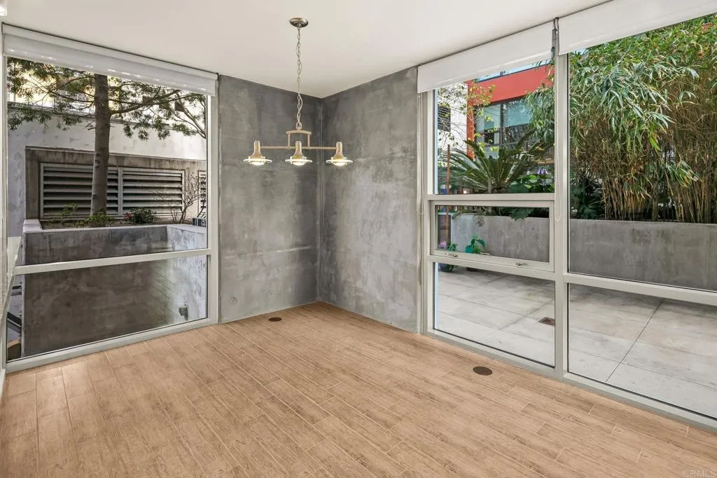 https://cdn.realtyfeed.com/cdn/127/306619844/5c1ee829a245a76bc6f7126af4358eb9.webp
