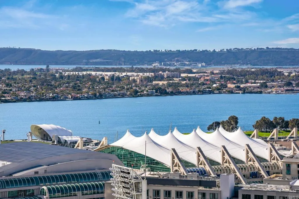 https://cdn.realtyfeed.com/cdn/127/306619844/b6513ab2f160538c89c86723ea5a605d.webp