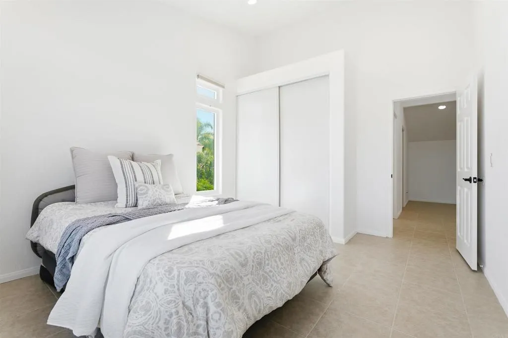 https://cdn.realtyfeed.com/cdn/127/306619851/2cff37734ec2c79b981c9320419ecb15.webp