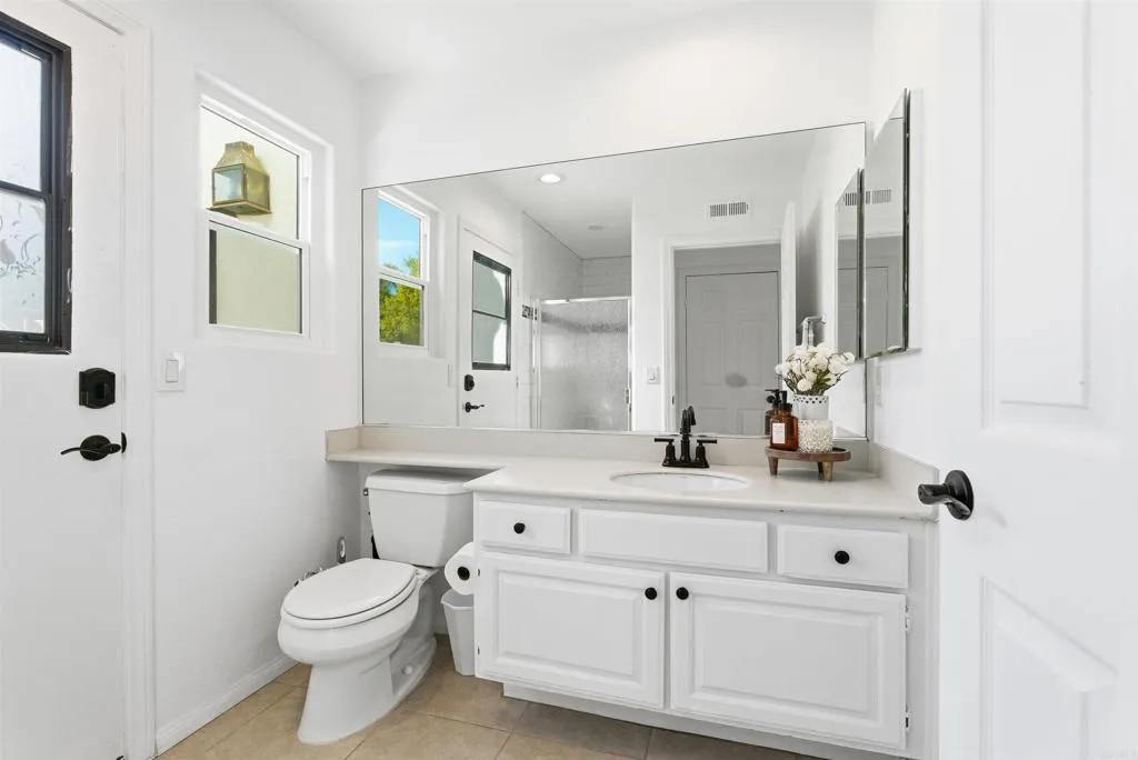 https://cdn.realtyfeed.com/cdn/127/306619851/51ce95b38964e594978386dafdf402ad.webp