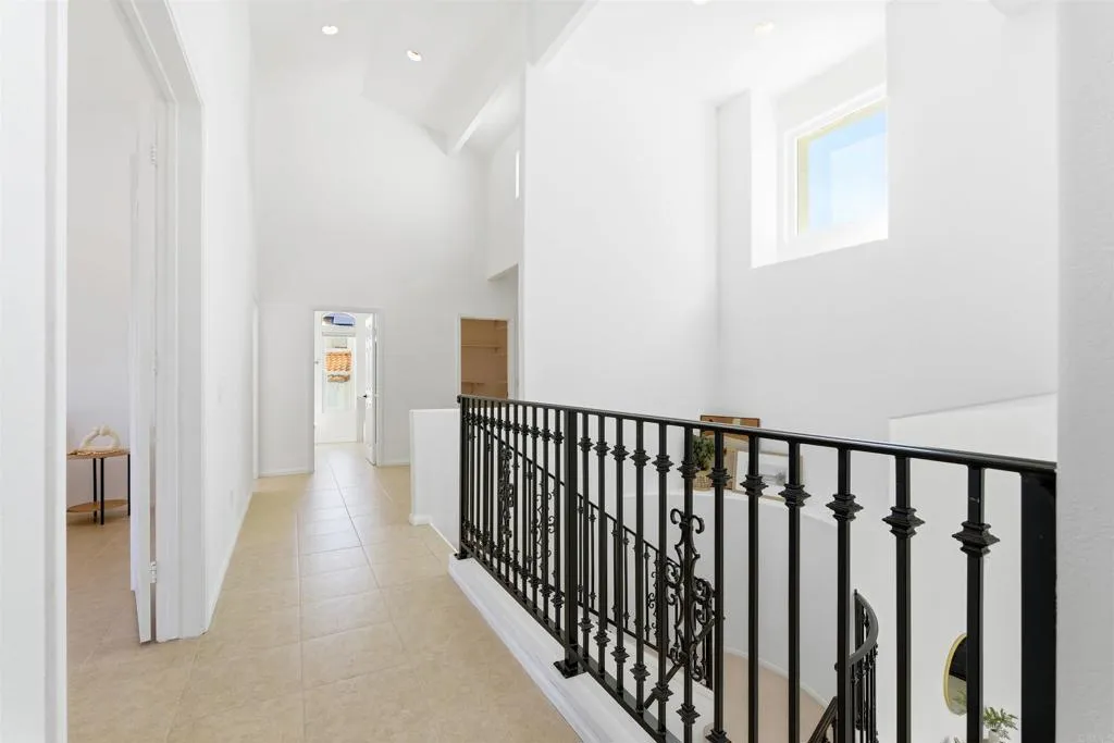 https://cdn.realtyfeed.com/cdn/127/306619851/541552cd0abd354071b3025fdaa50480.webp