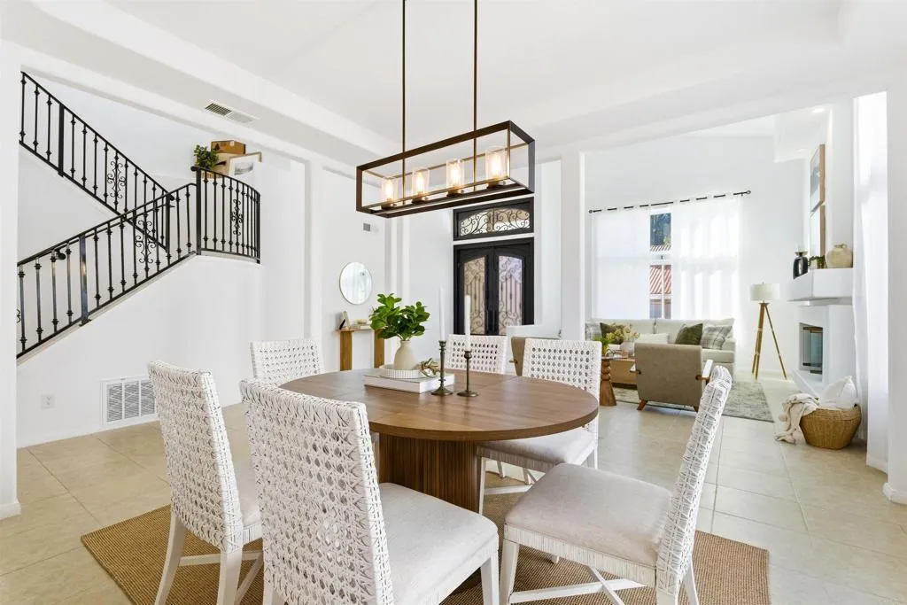 https://cdn.realtyfeed.com/cdn/127/306619851/7d201e9983b21cc9465f29606698f523.webp