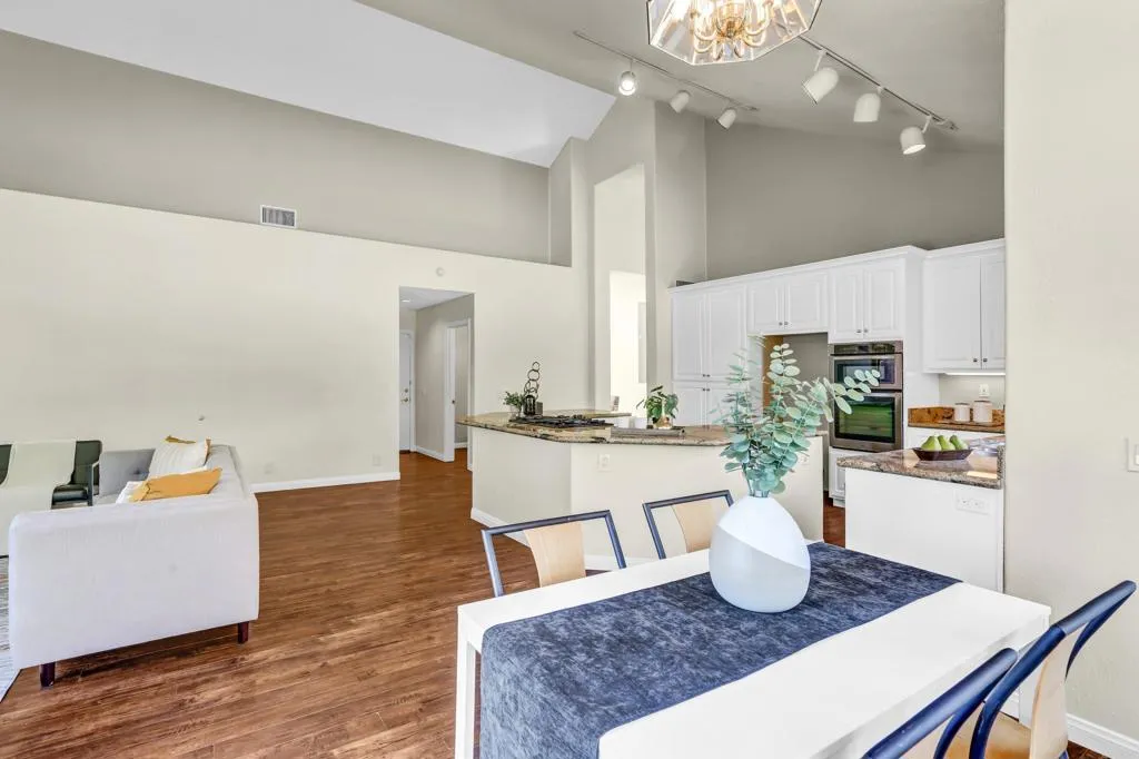 https://cdn.realtyfeed.com/cdn/127/306619858/462929f4453e9784eafe946b816a9416.webp