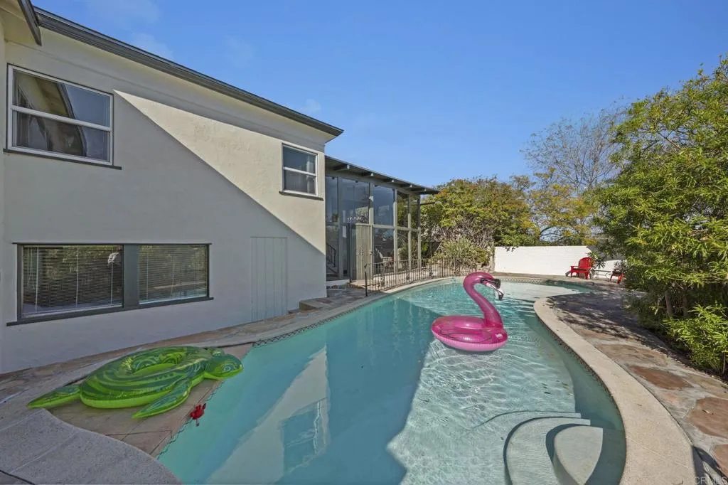 https://cdn.realtyfeed.com/cdn/127/306619866/db9a4b7fa79a598ef6ab68d55365ade5.webp