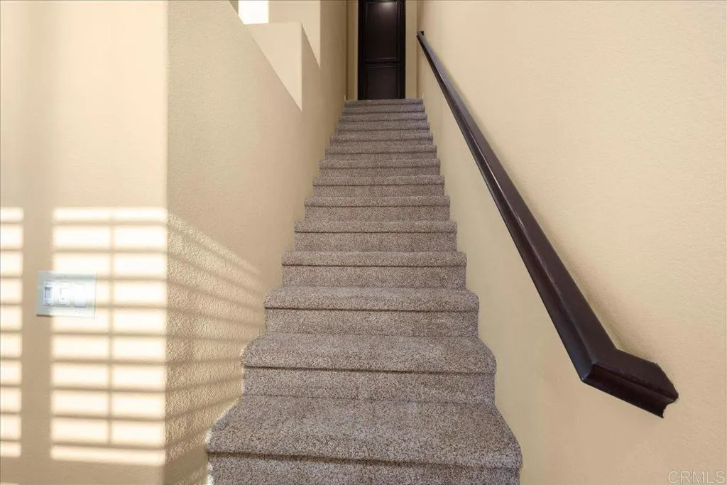 https://cdn.realtyfeed.com/cdn/127/306619896/3b10082e251f0289d6b6ed0e5ad59c58.webp