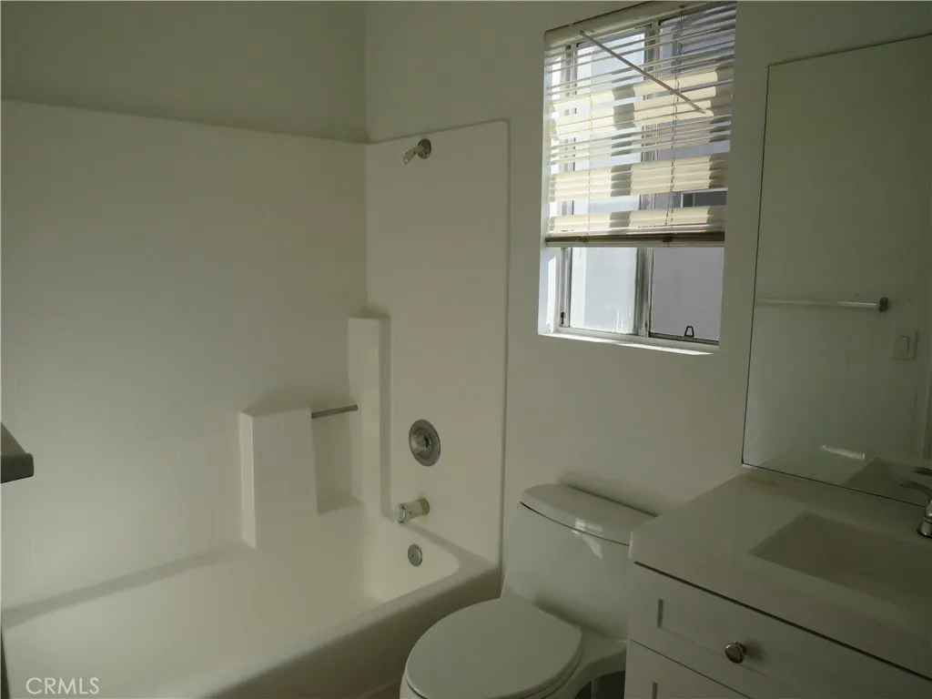 https://cdn.realtyfeed.com/cdn/127/306619897/a8143610135d39ac71182fe768a39548.webp