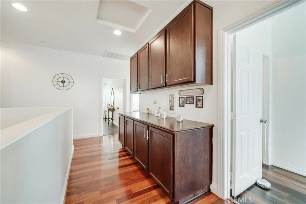 https://cdn.realtyfeed.com/cdn/127/306619908/0bcaaae39aa97d673c8ba1684433bf7d.webp