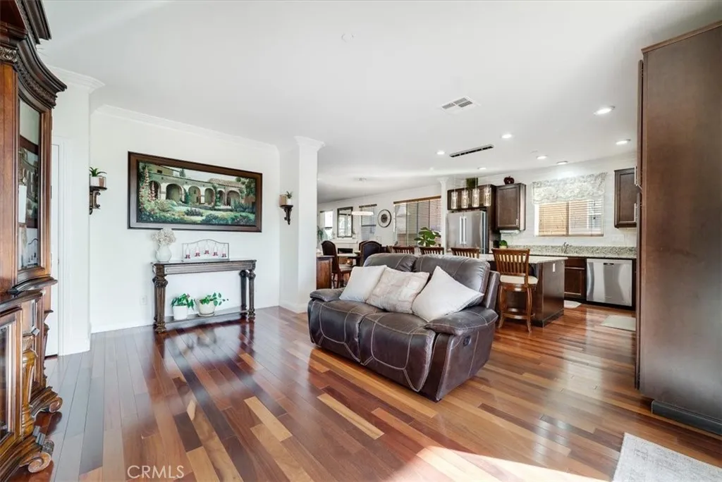 https://cdn.realtyfeed.com/cdn/127/306619908/836aa35e65fc60a33413b1e1588597fa.webp