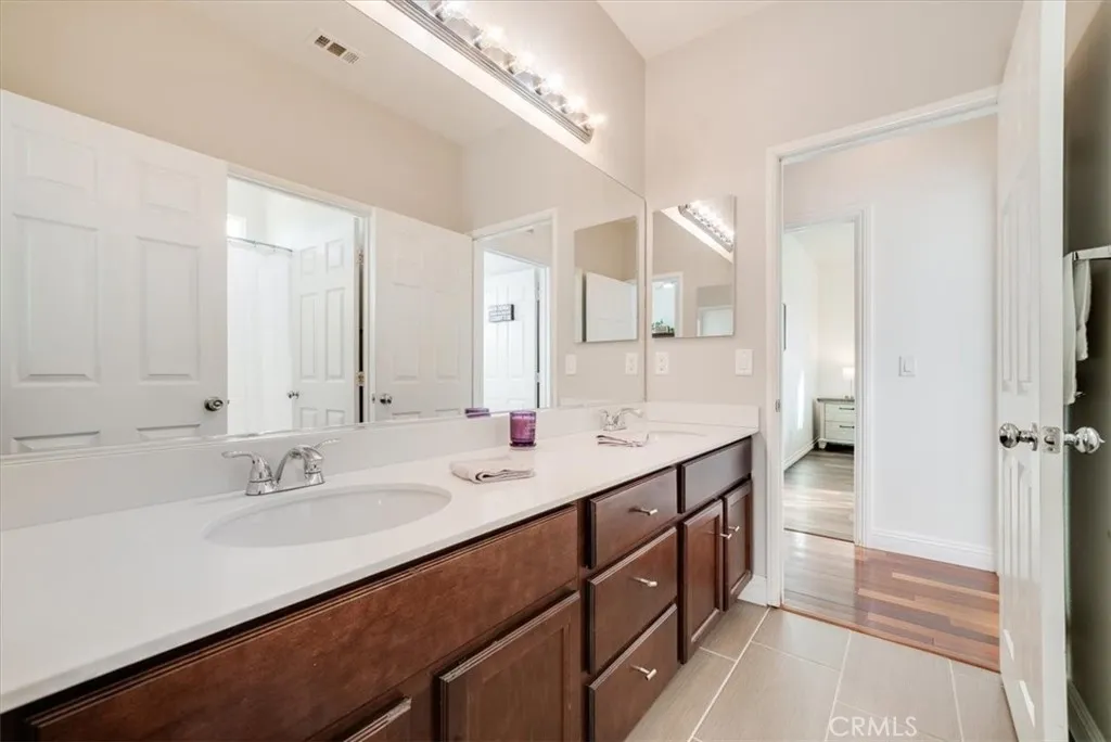 https://cdn.realtyfeed.com/cdn/127/306619908/a7c7f1140e8e39ae4fd23769ad05d007.webp