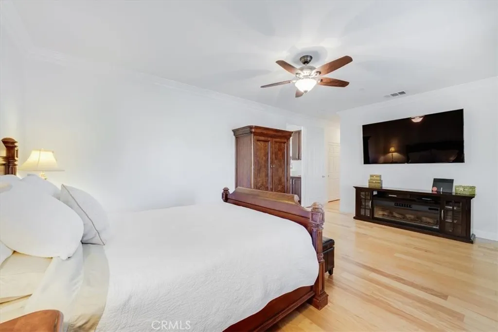 https://cdn.realtyfeed.com/cdn/127/306619908/e3deeb2d184ade612ef7301ab4d82e34.webp