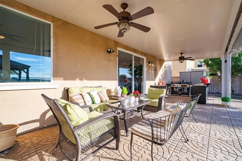 https://cdn.realtyfeed.com/cdn/127/306619908/fea2cf1e1e2bf78bbe0d88d457b83b9d.webp