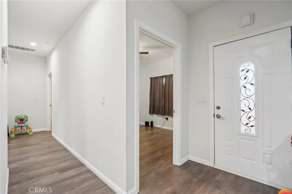 10121 Margery Avenue, California City, CA 93505 - Photo 4 of 27, California City, CA