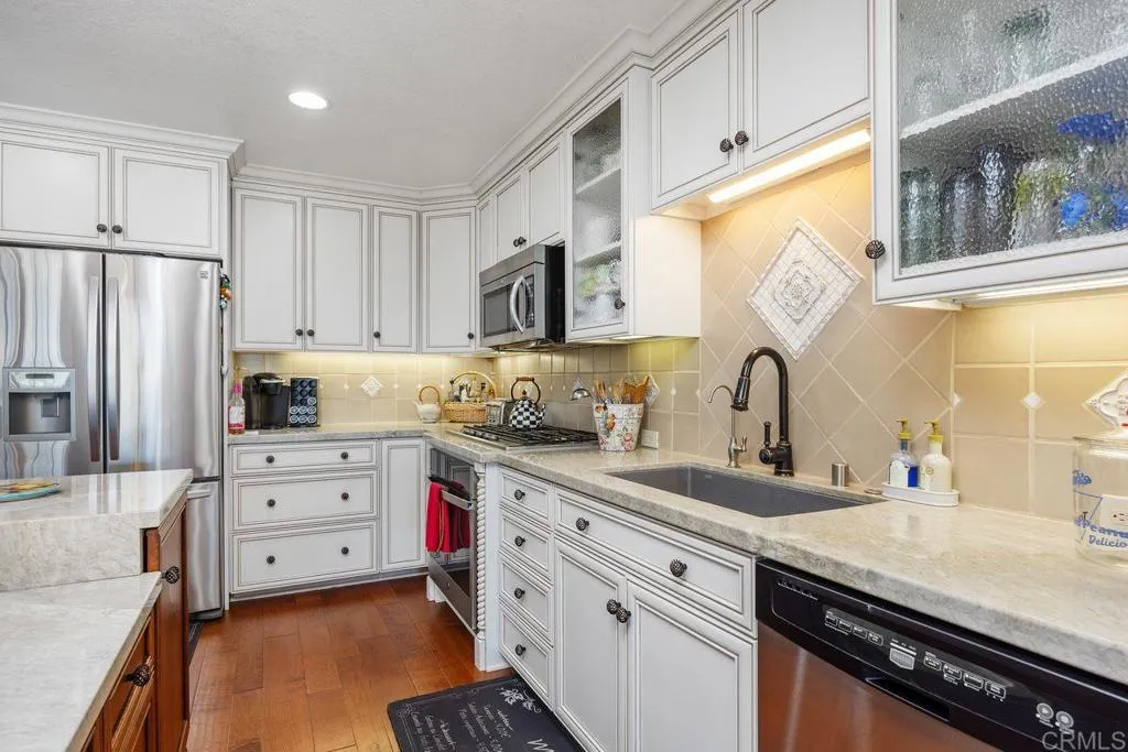 https://cdn.realtyfeed.com/cdn/127/306619951/f4c7e9a06ed6054a888dff22236f21d0.webp