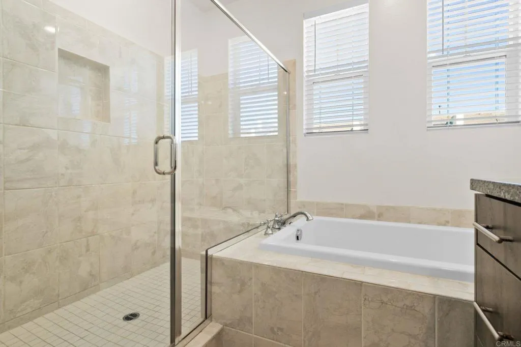 Photo #31: PTP2600383 Listing: Photo #31