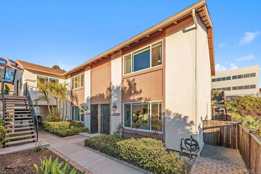 https://cdn.realtyfeed.com/cdn/127/306619981/fb779f8c9527e20f88798373161300c8.webp