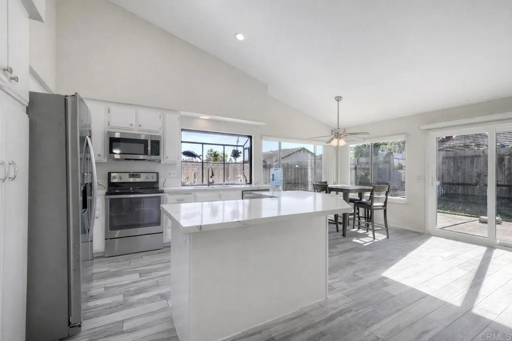 https://cdn.realtyfeed.com/cdn/127/306619991/c70549f81f3b391db3d2534718e2d6d9.webp