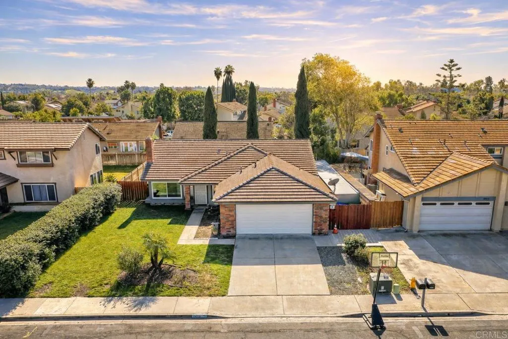 https://cdn.realtyfeed.com/cdn/127/306619991/f79bc2ad1640f4dd26f98a191b4f0a5f.webp