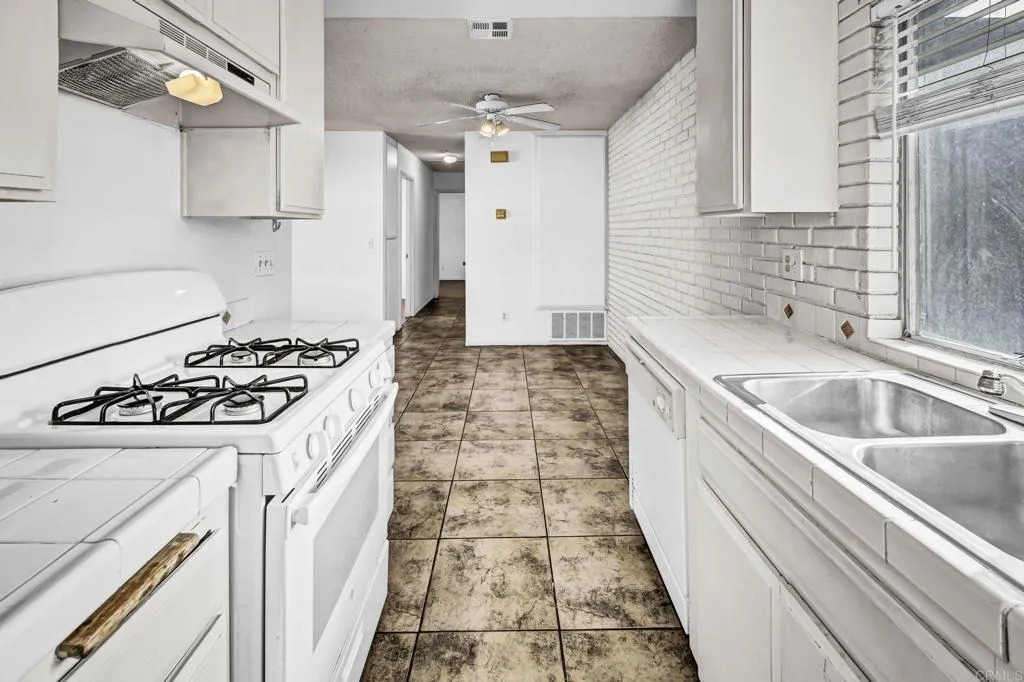 Photo #10: NDP2600428 Listing: Photo #10