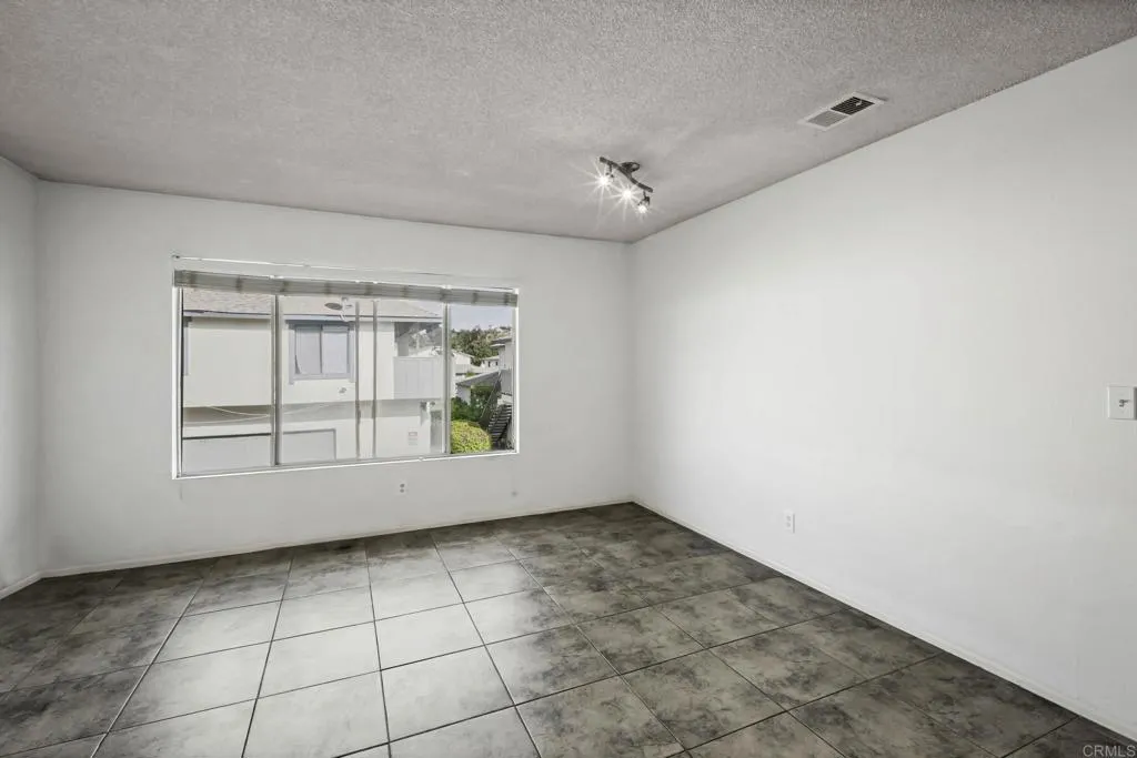 Photo #14: NDP2600428 Listing: Photo #14