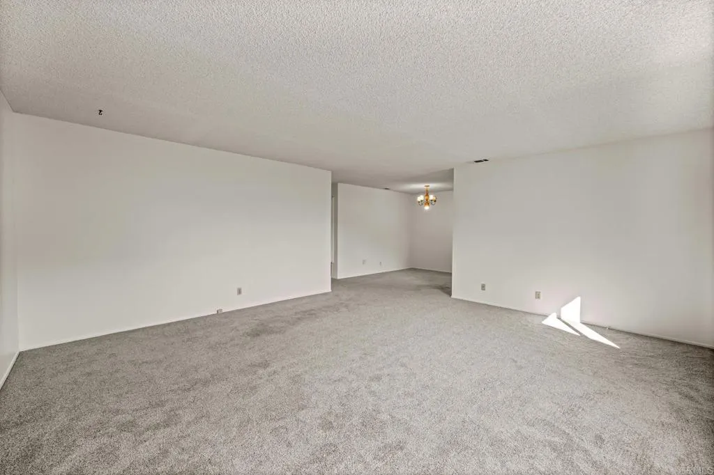 Photo #6: NDP2600429 Listing: Photo #6