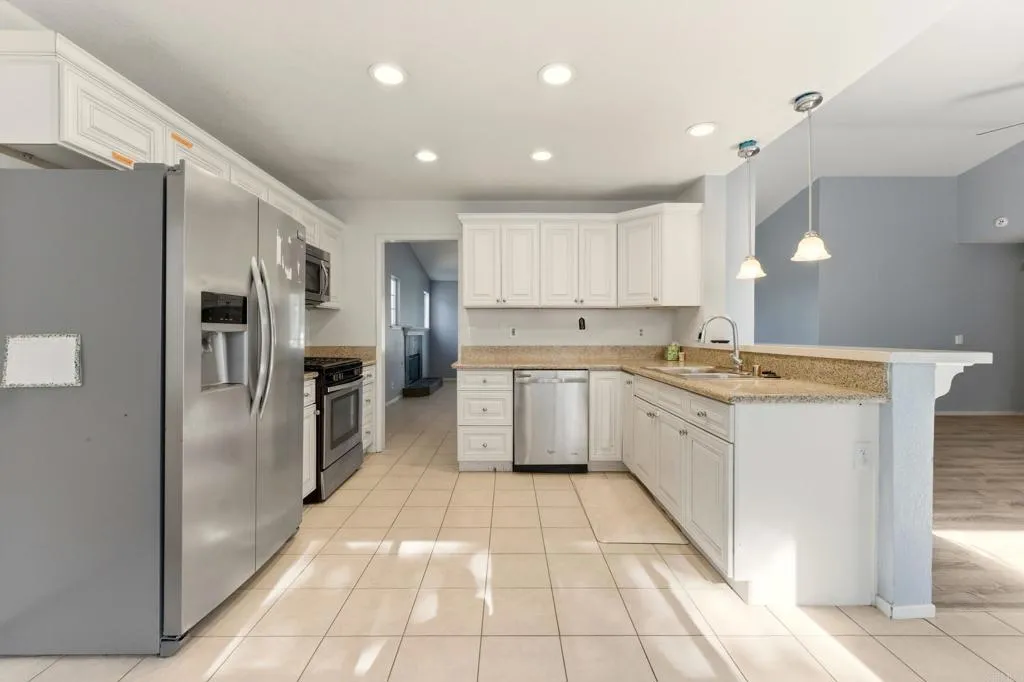https://cdn.realtyfeed.com/cdn/127/306620082/e802638d818bd6466df9e8f7f24c9316.webp
