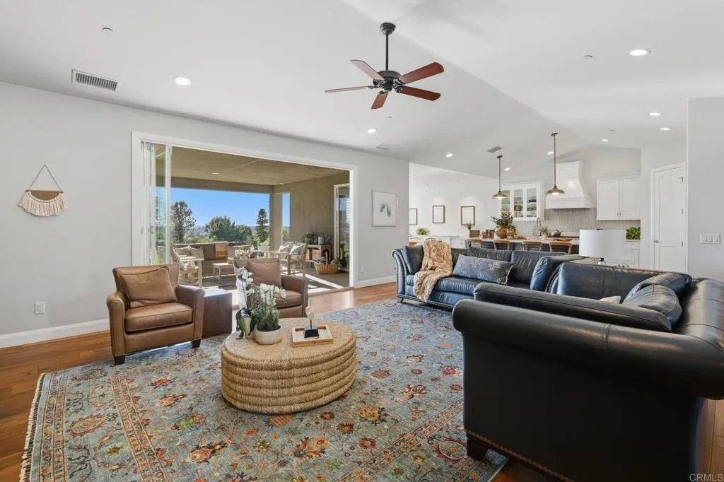 https://cdn.realtyfeed.com/cdn/127/306620090/308e1c619fb01b521cd293339a6cd7a1.webp