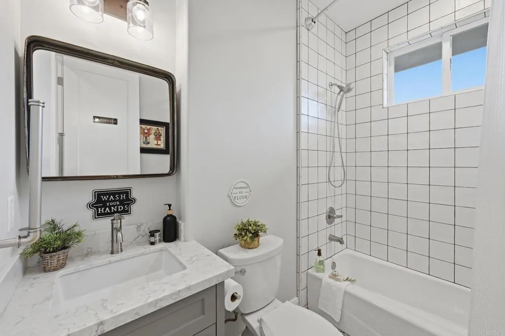 https://cdn.realtyfeed.com/cdn/127/306620090/74286cad0a2453b73766c634a89ba9e2.webp