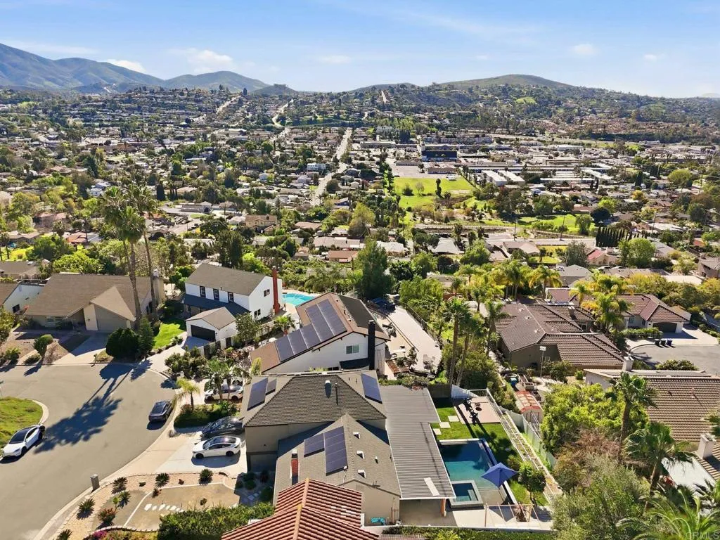 https://cdn.realtyfeed.com/cdn/127/306620107/5a5f8bc0013e6044ee9019644e941387.webp